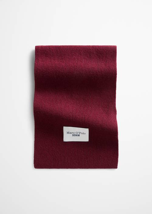écharpe tricotée Deep Burgundy en vue de face
