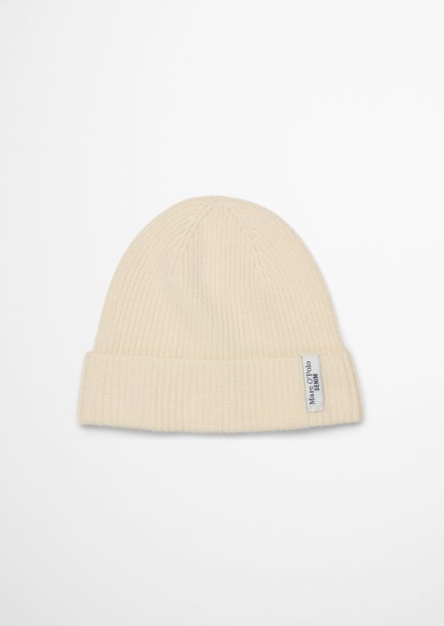Knitted hat — White Blush