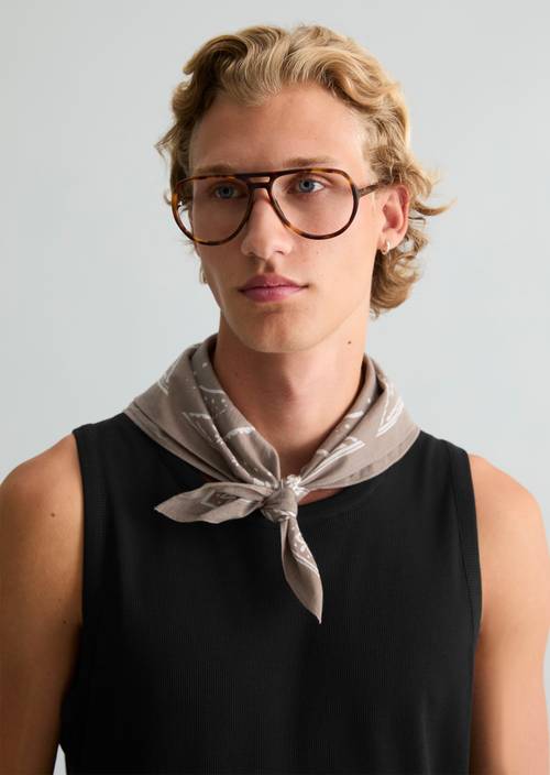 Bandana Medium Beige getragen am Model