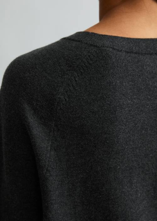 Pull en maille oversize Anthra Melange en vue détaillée