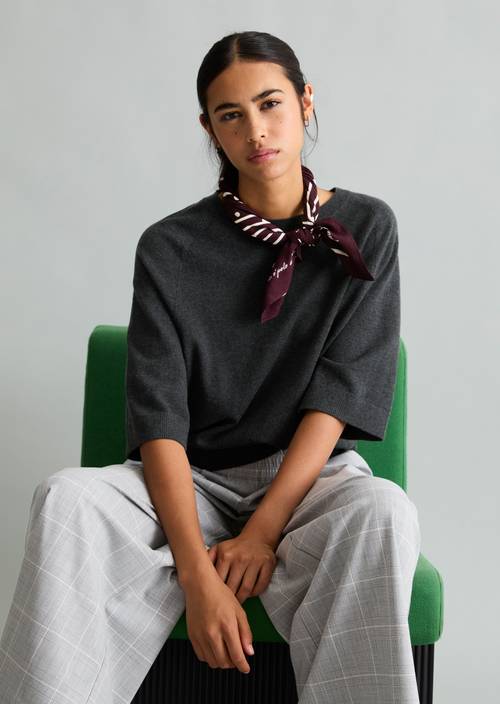 Pull en maille oversize Anthra Melange en vue de face