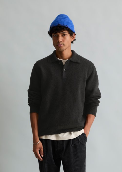 Regular-fit polo-style sweater — Black