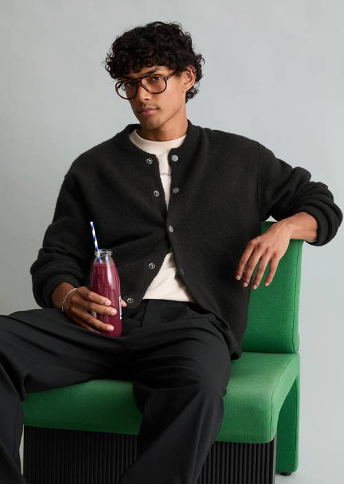 Relaxed vest Black in vooraanzicht