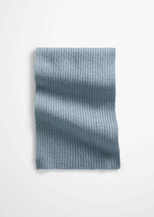 Bouclé-Strickschal Bashed Nickle in Frontalansicht