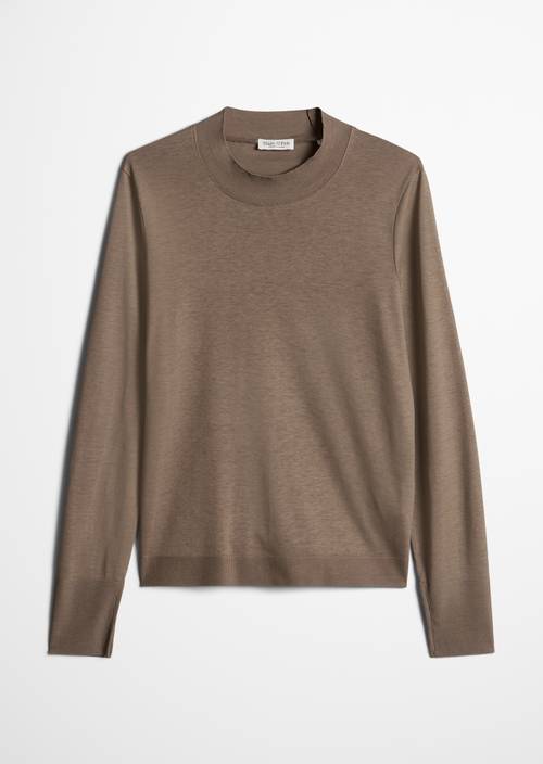 Luxury longsleeve relaxed Stone Taupe in isolated view without model