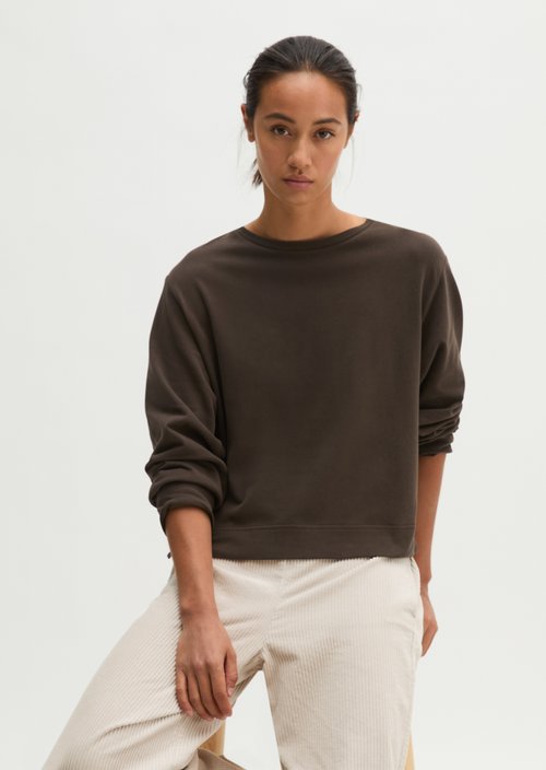 Oversized Cropped Long-Sleeve Top — Burnt Coffee
