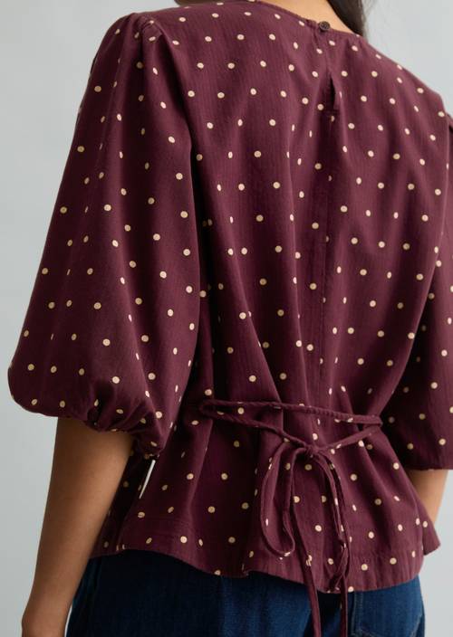 Blůza ze seersuckeru, střih regular Dark Red v detailním pohledu