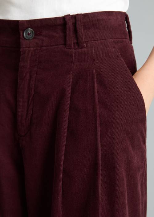 Wide-Leg Pleated Corduroy Pants Mahagony Jam in detail view