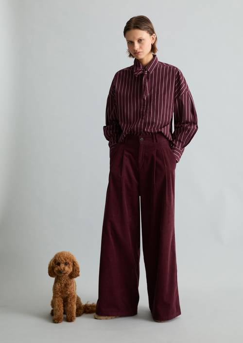 Wide-Leg Pleated Corduroy Pants Mahagony Jam in front view