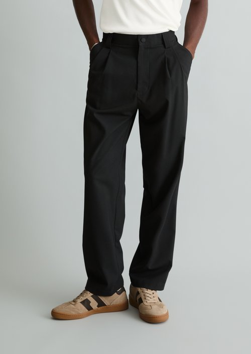 Lars Regular-Fit Pants — Black