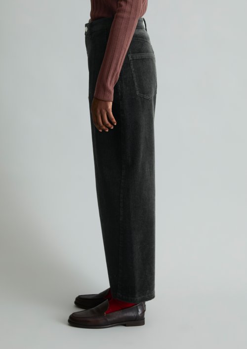 Airin Barrel-Leg Cord Pants — Black