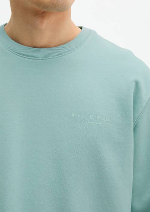 Sweater regular kledingstuk-geverfd Midnight Moss in detailaanzicht