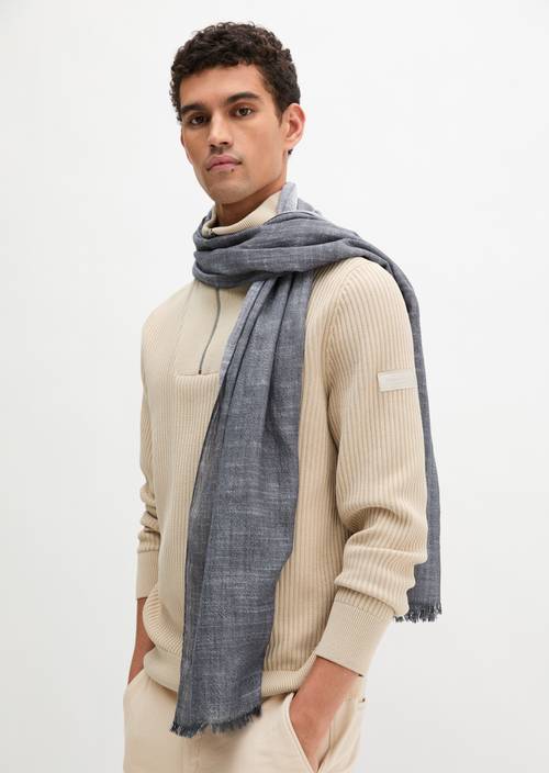 Sjaal Skipping Stone gedragen door model