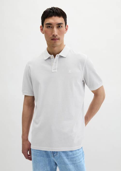 Polo piqué régulier Concrete Clay en vue de face