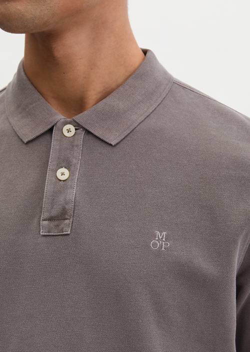 Polo piqué régulier Dark Nickle en vue détaillée