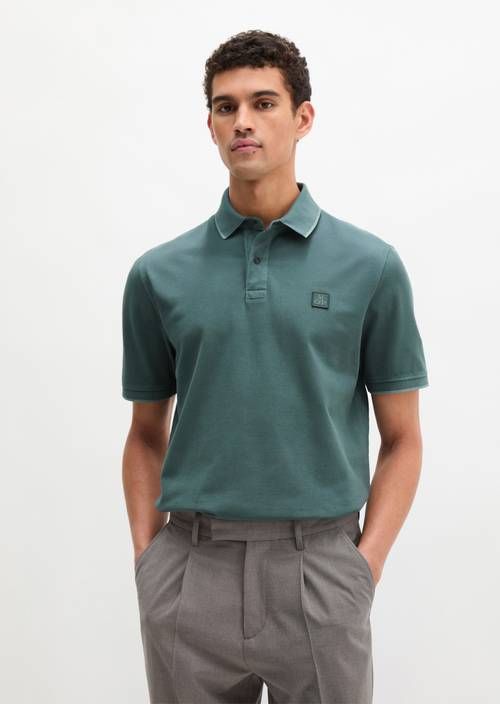 Poloshirt Piqué regular  garment-dyed Skipping Stone in Frontalansicht