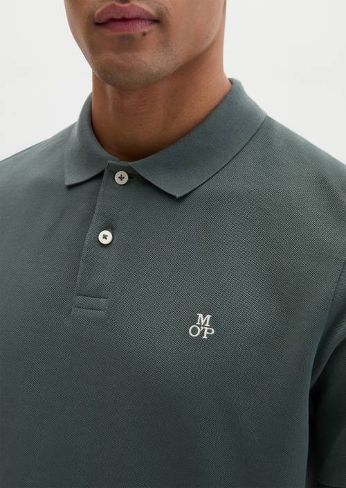 DfC Poloshirt Piqué regular Mangrove in Detailansicht