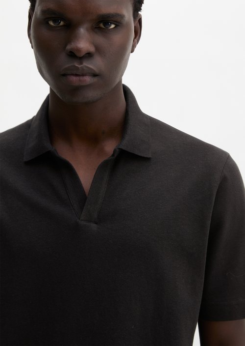 Regular short-sleeved jersey shirt — Black