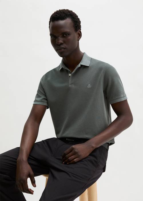 Poloshirt Piqué shaped  garment-dyed Skipping Stone in Frontalansicht