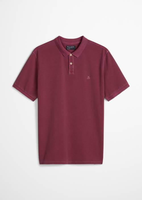 Polo regular de piqué Acai Red en vista aislada sin modelo