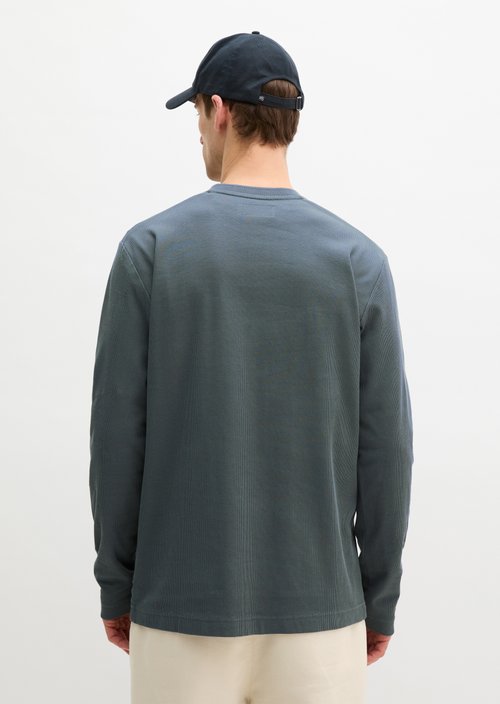 DfC Henley longsleeve regular — Skipping Stone