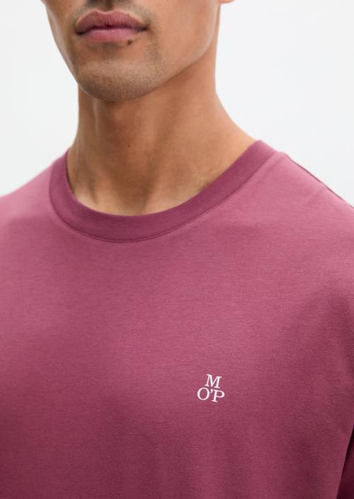 Basic-T-Shirt regular Acai Red in Detailansicht