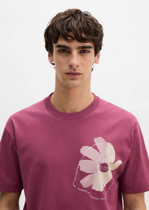 Camiseta suelta Acai Red en vista frontal