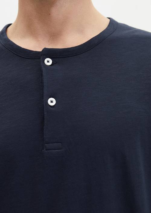 DfC Henley shirt regular Dark Navy in detail view