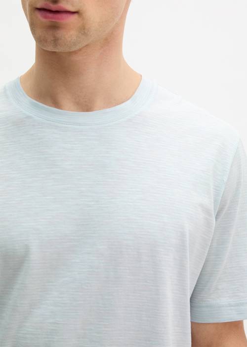 Camiseta DfC regular Light Blue en vista detallada