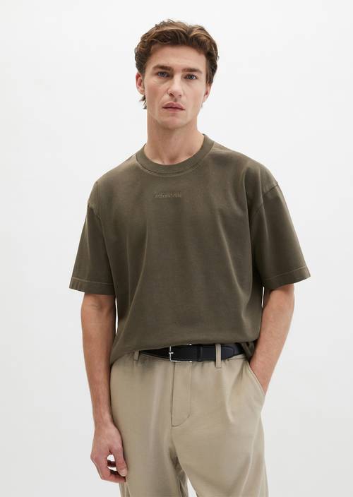 T-shirt loose Dark Nickle en vue de face