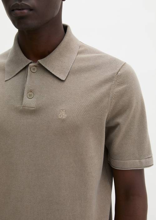 Polo en tricot régulier Frozen Taupe en vue détaillée