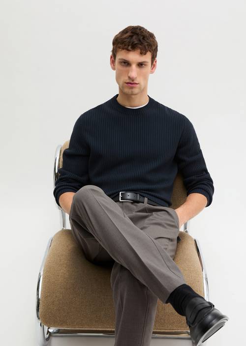 Trui regular Dark Navy in vooraanzicht