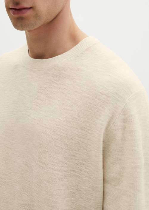 Sweater regular Chalky Sand in detail view