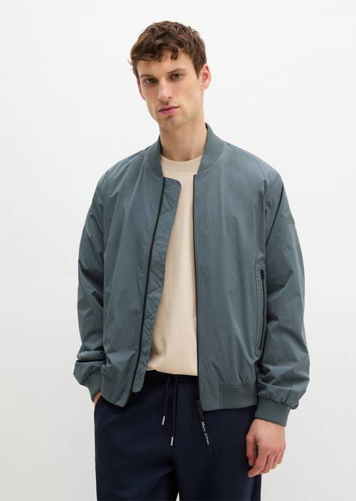 Blusón regular Skipping Stone en vista frontal