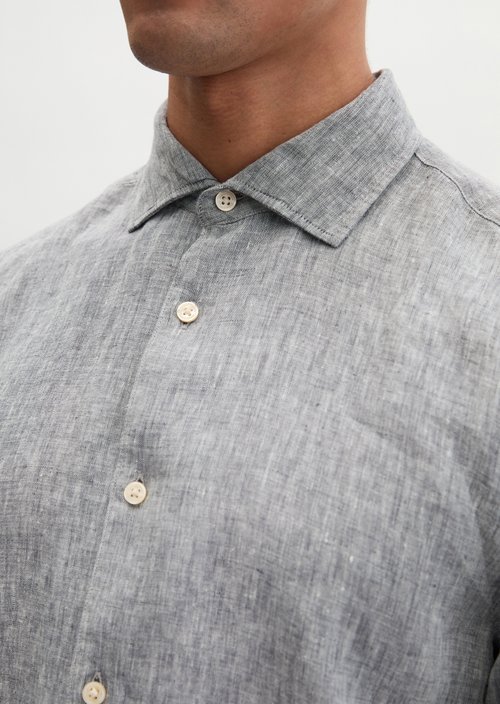 Shark collar shirt shaped — Medium Blue