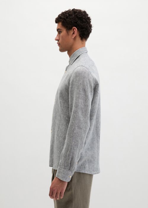 Shark collar shirt shaped — Medium Blue