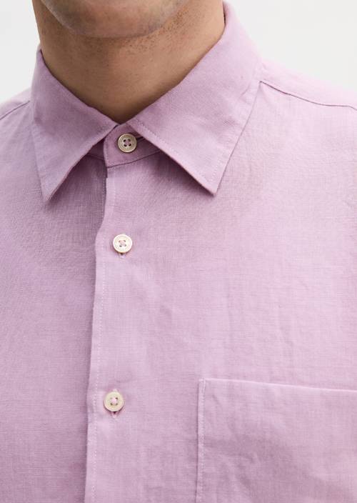 Camisa cuello Kent regular Scattered Orchid en vista detallada