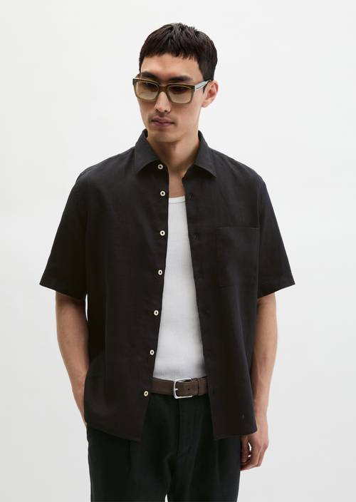 Chemise à manches courtes regular Black en vue de face