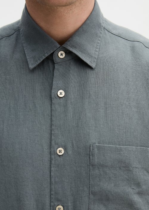 Regular short-sleeved shirt — Skipping Stone