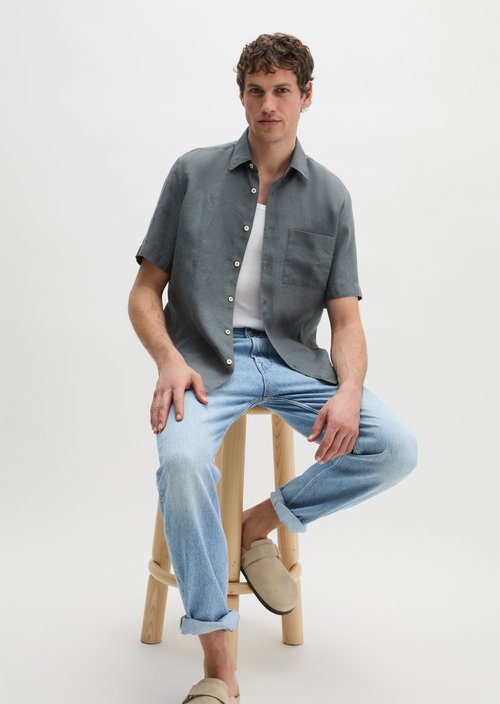 Regular short-sleeved shirt — Skipping Stone