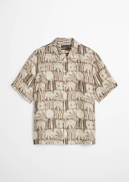 Pravidelná lněná košile s krátkým rukávem Light Brown v izolovaném pohledu bez modelu