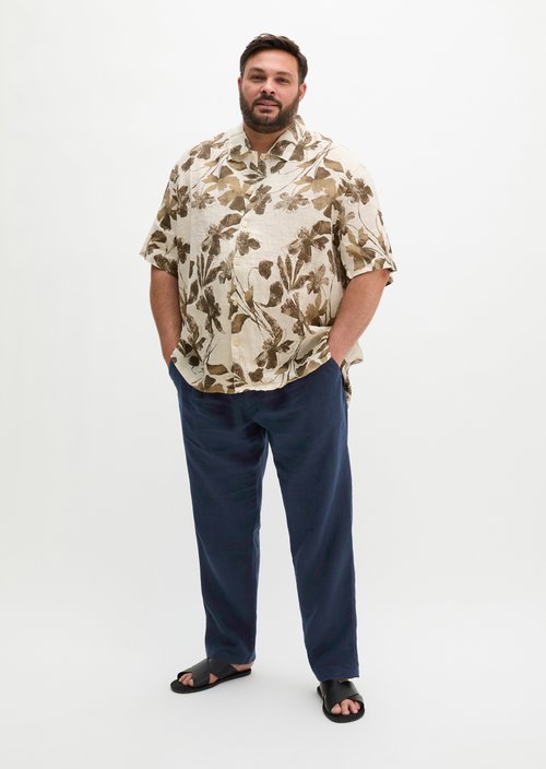 Regular short-sleeved linen shirt — Light Brown