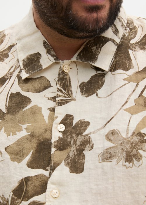 Regular short-sleeved linen shirt — Light Brown