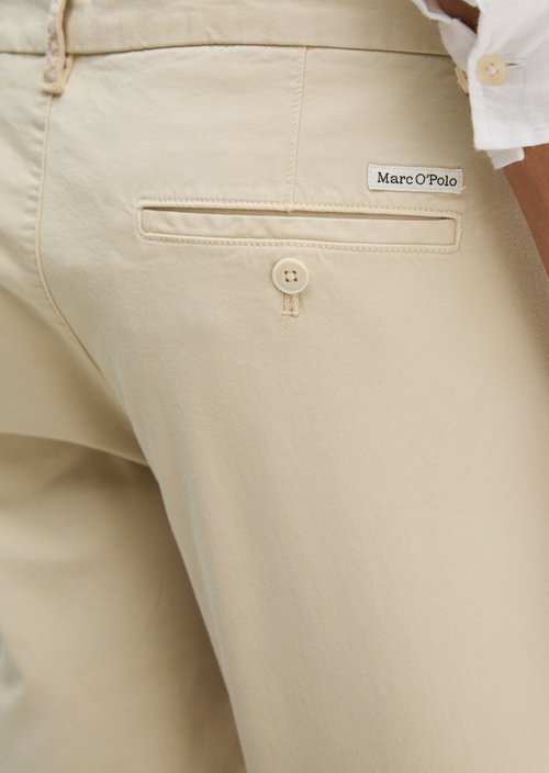 Shorts model Reso Jogger regular — Light Oat