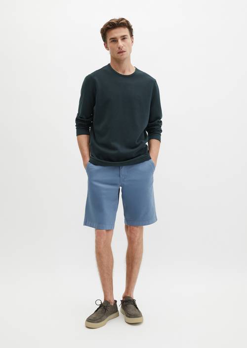 Shorts modelo Reso Jogger regular Provincial Blue en vista frontal