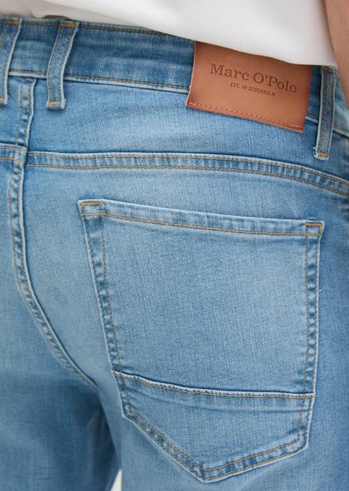 Jeans model Kemi regular Light Blue in detail view