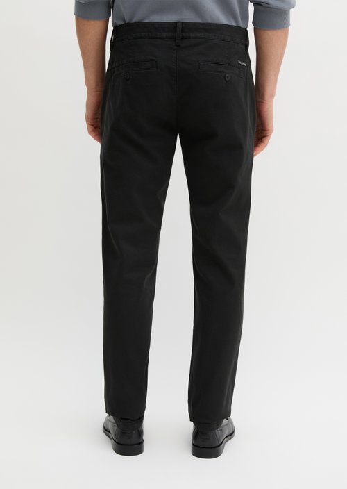 Chino model Stig shaped — Black