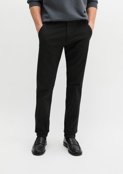 Chino model Stig shaped — Black