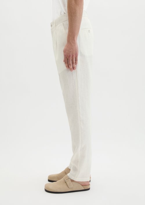 Linen pants model Osby jogger pleats — Silky White