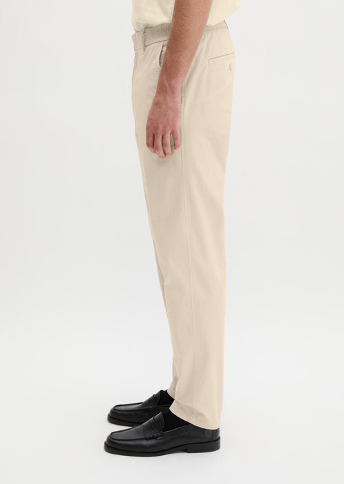 Chino model Morot Jogger tapered — Light Oat